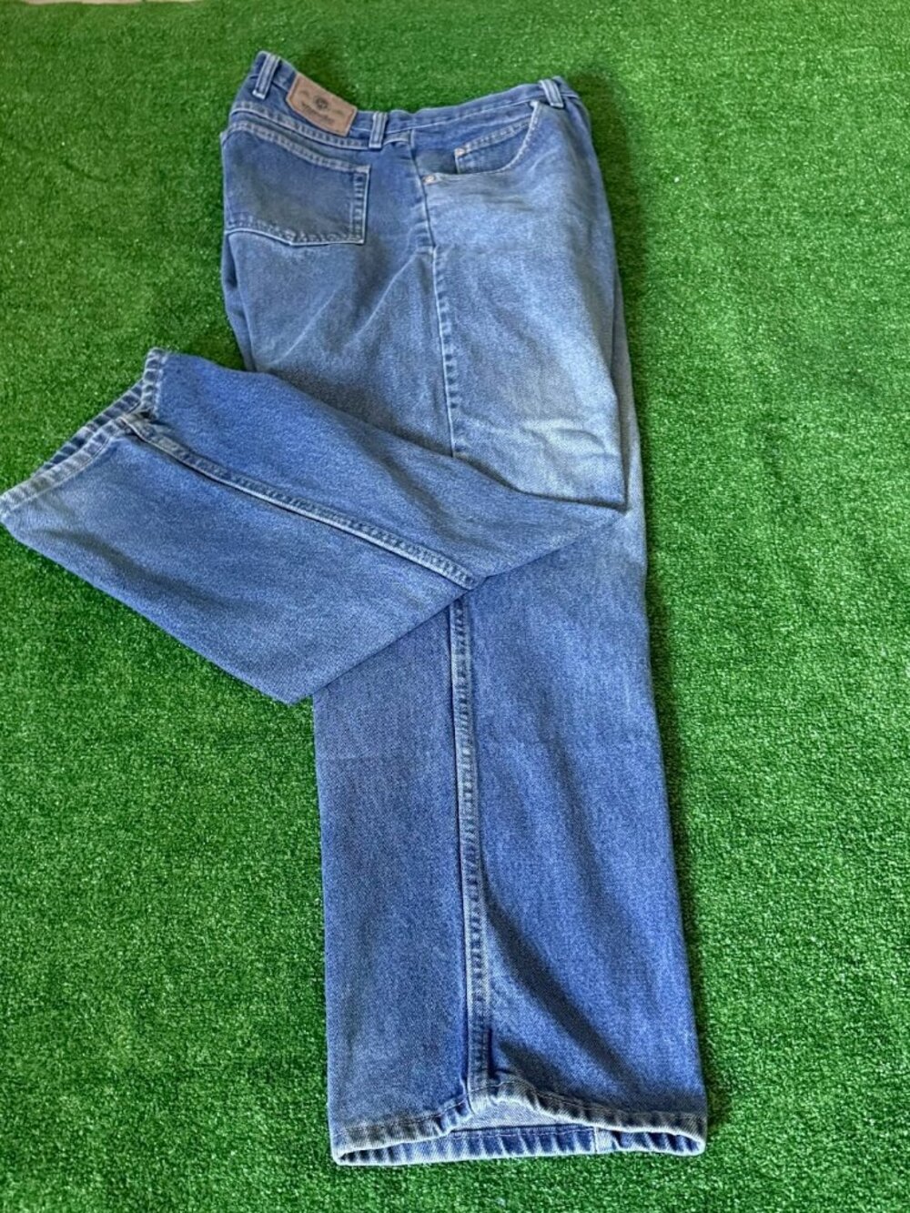 Wrangler Premium Straight Leg Relaxed Fit Blue Jeans Men’s Pants Big Size 42x30